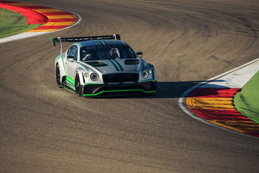  Bentley Continental GT3 2018 года  (фото 7 из 16)